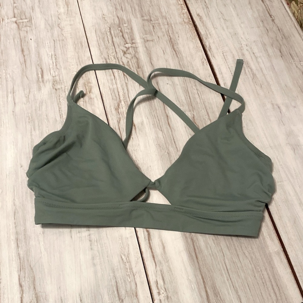 Shade and Shore Underwire Bikini Top 36D